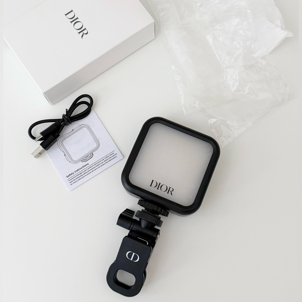 NWT Dior Beauty Phone Light - Picture 12 of 12